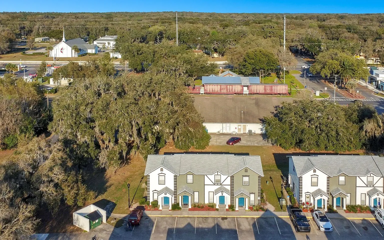 Village Park Townhomes | 2 & 3 Bedroom Apartments in Lady Lake, FL — Photo 1