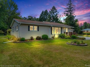 2921 Michigan Rd, Port Huron, MI 48060