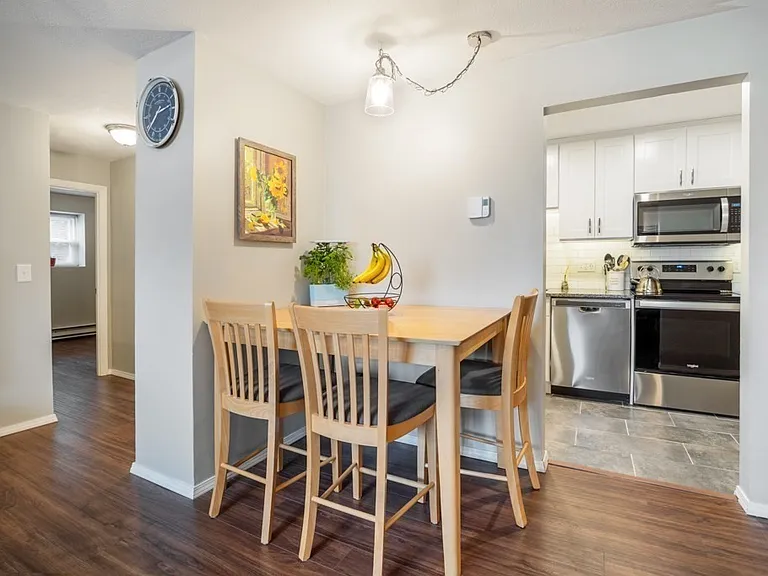 297 Main St #5 — Photo 5