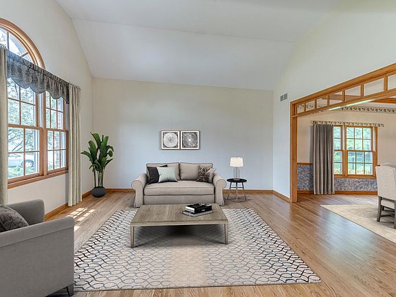 4th image of 26W148 Waterbury Ct