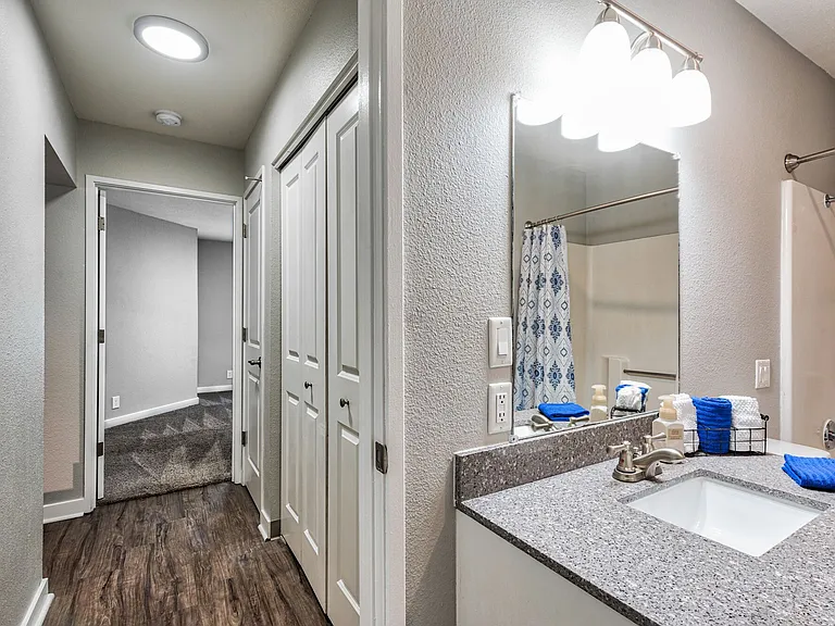 Sterling Pointe — Photo 37