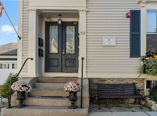 32 School St APT 4, Newport, RI 02840