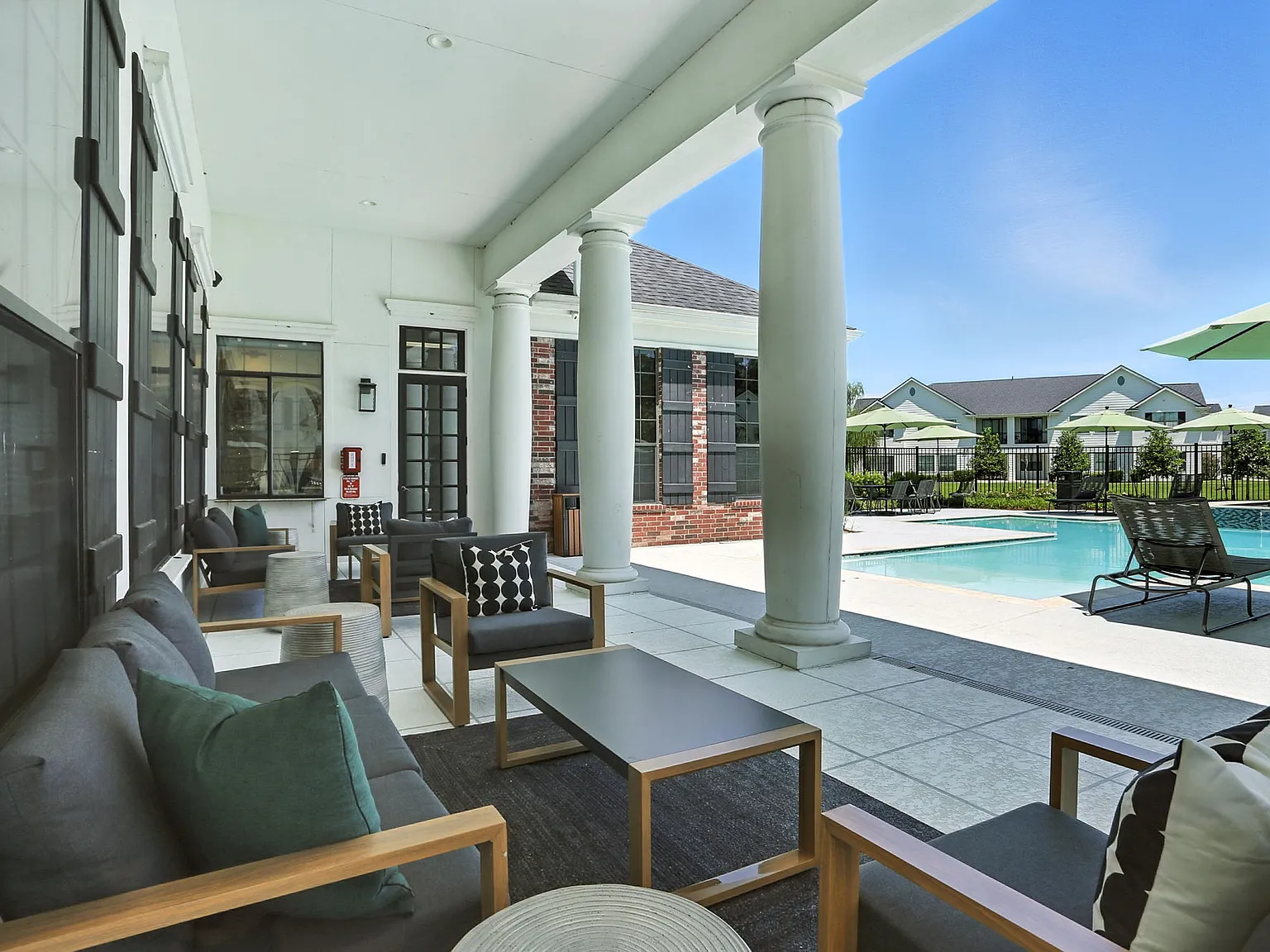 Mansions at Ivy Lake — Photo 4