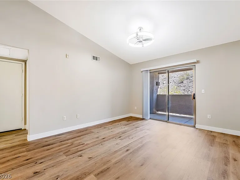 45 Maleena Mesa St #427 — Photo 4