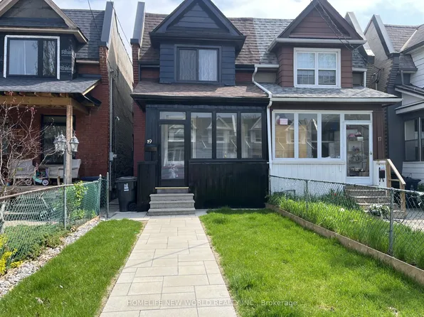 19 Britannia Ave, Toronto, ON M6N 3T6