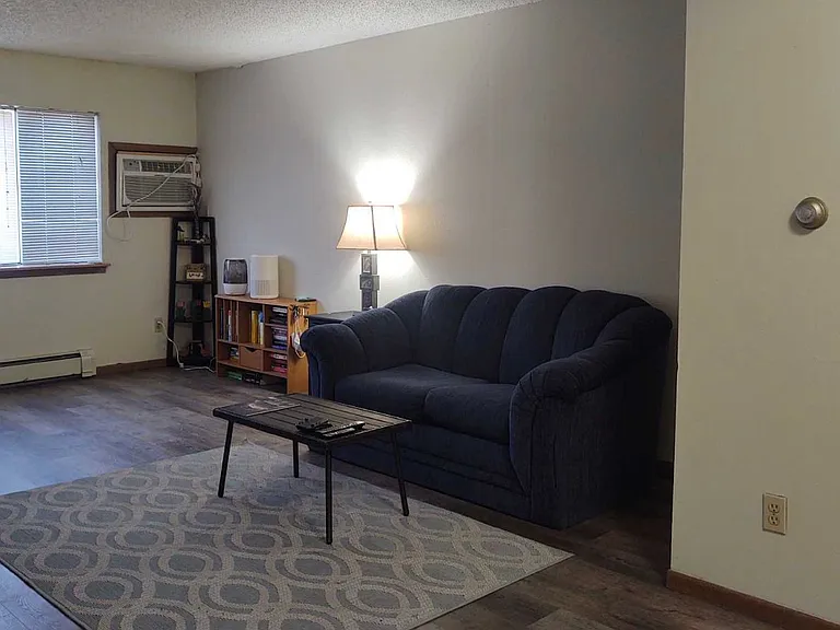624 S. Gilbert Street — Photo 4