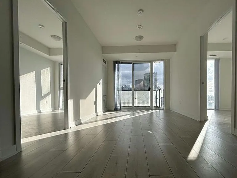 5858 Yonge St #321 — Photo 4
