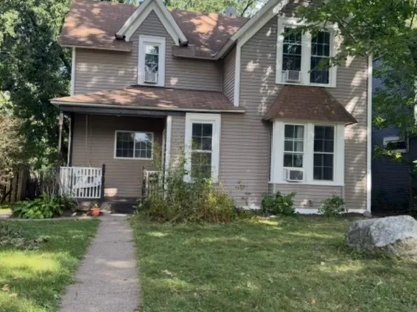 2697 8th Ave E, North Saint Paul, MN 55109
