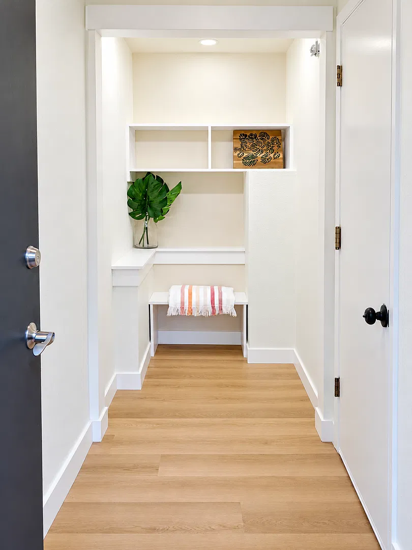 Remodeled Modern Townhome Near Downtown Edmonds- Yost Park — Photo 3