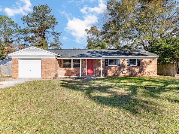 306 Myna Drive, Jacksonville, NC 28540