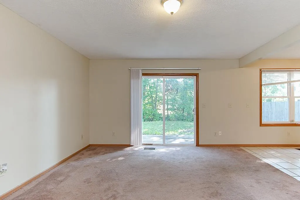 2875 Surf Ave — Photo 3