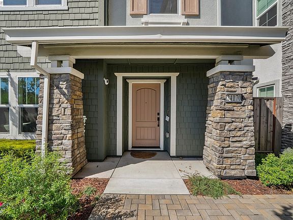 5th image of 24170 Amaranth Loop