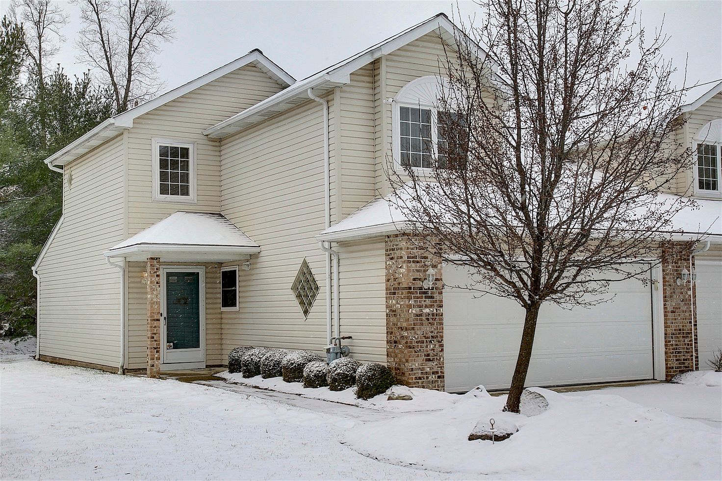 ゆゅ 63240198089f1507c4ca06ecb29103