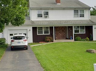 121 Summit St, Newington, CT 06111