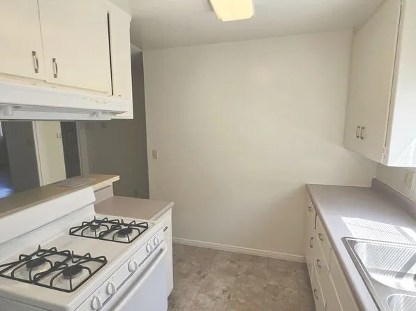 Makau Apartments, 23122 Samuel St APT 13, Torrance, CA 90505