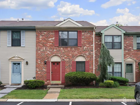 243 Hampshire Ct, Piscataway, NJ 08854