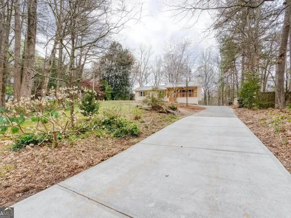 3953 Hardee Dr NW, Kennesaw, GA 30152