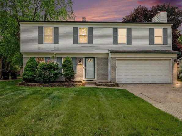 12800 Daily Dr, Sterling Heights, MI 48313