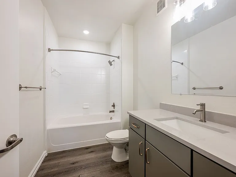 Mosaic Westshore Apartments — Photo 19