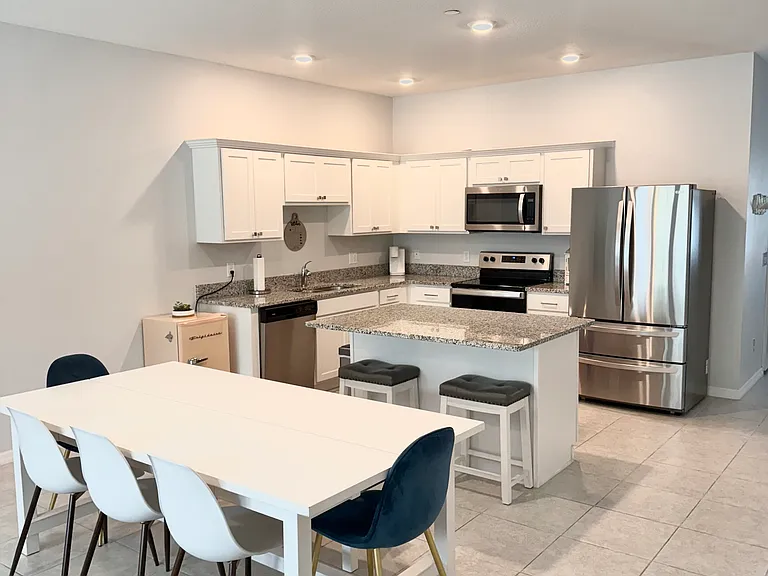 3326 Azolla St — Photo 2