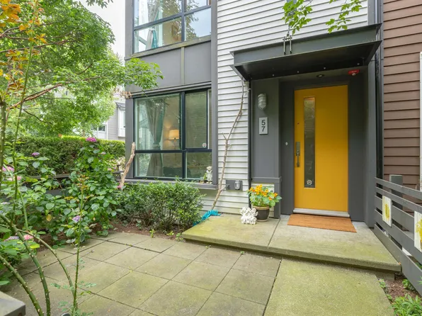 2380 Ranger Ln #57, Pt Coquitlam, BC V3B 0M4