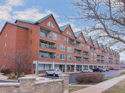 1111 Burlington Ave Unit 310, Lisle, IL, 60532