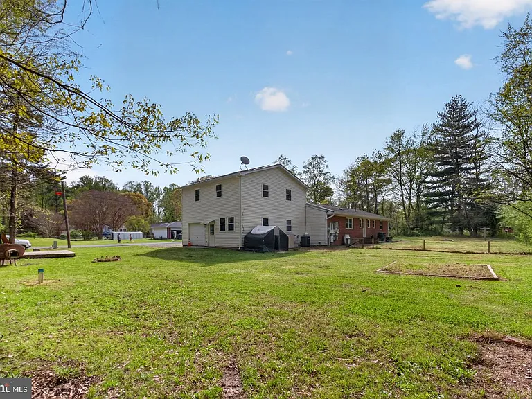 45278 Cove Manor Rd — Photo 6