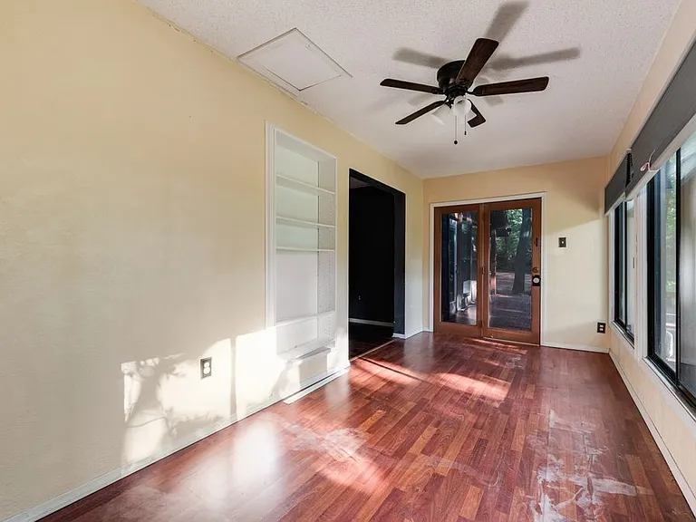7425 US Highway 287 — Photo 17