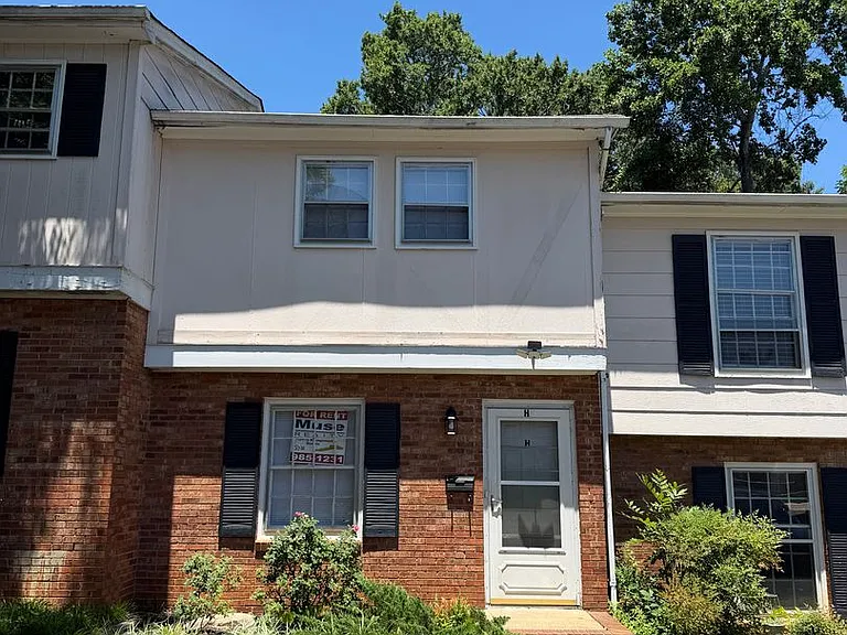 1792H Ebenezer Rd — Photo 1