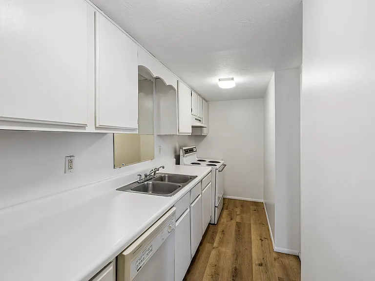 326 Draper Cir — Photo 39