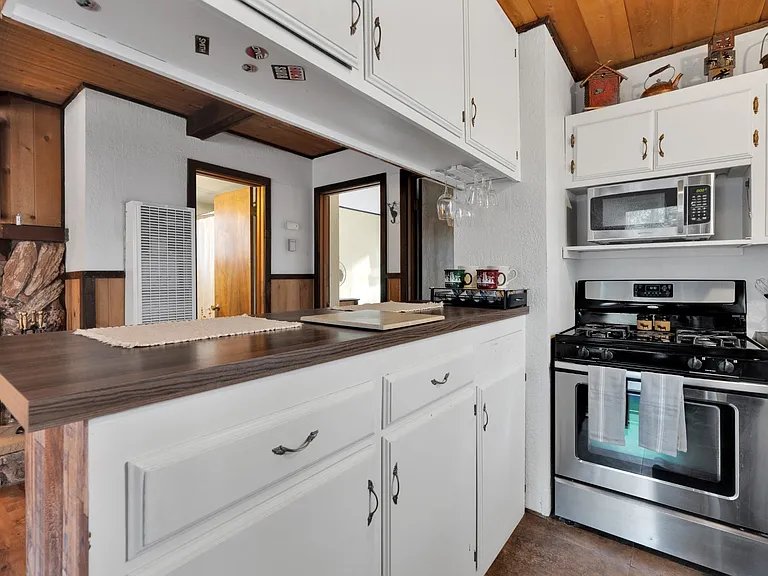 526 W Aeroplane Blvd — Photo 9