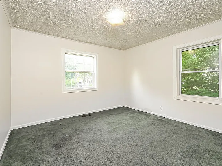 1103 Louise Rd — Photo 13