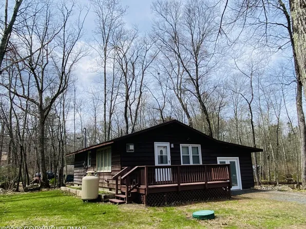 5122 Arrowhead Ln, East Stroudsburg, PA 18302