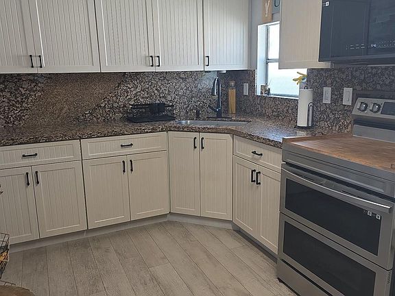 4th image of 21540 NW 4th Place
