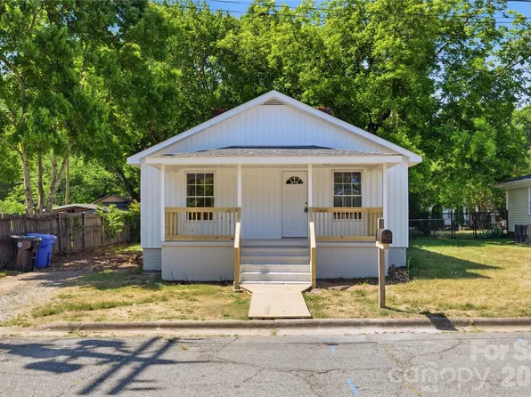 92 Spencer Ave, Mooresville, NC 28115