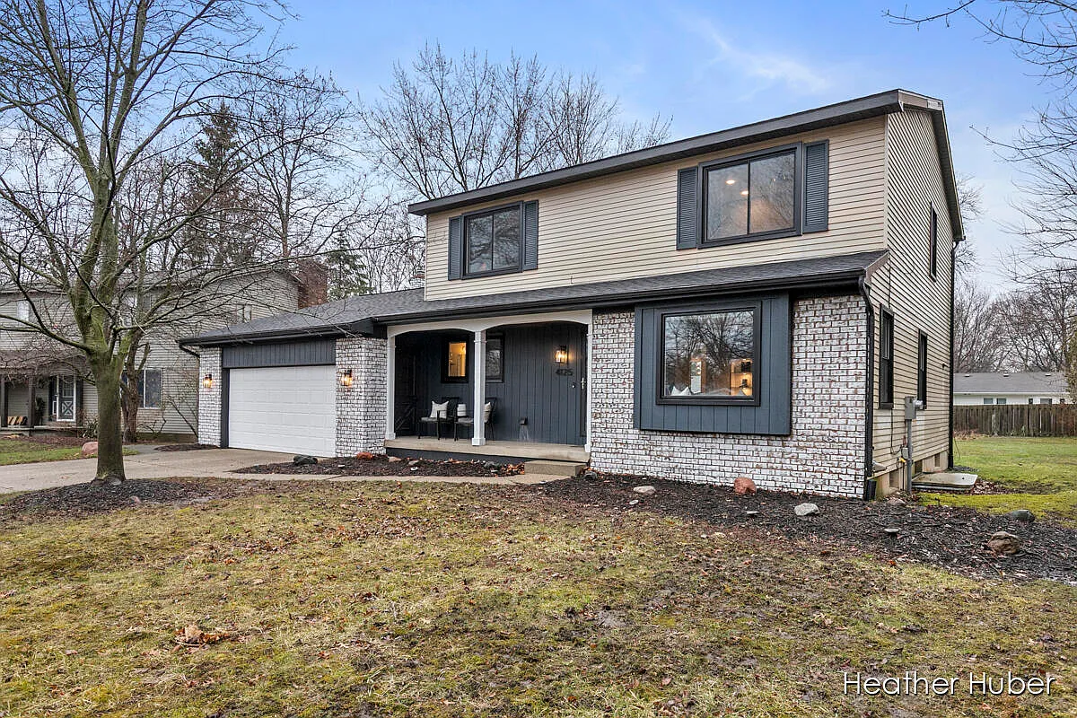 4125 Holyoke Dr SE photo 1