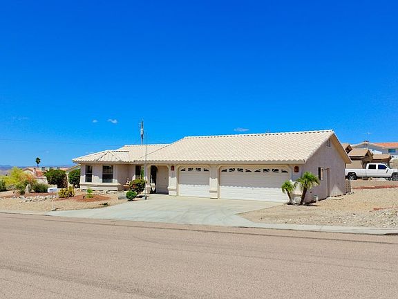 3rd image of 3205 Sombrero Dr