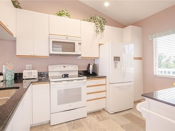 3rd image of 14811 Hole In One Cir #Penthouse 02