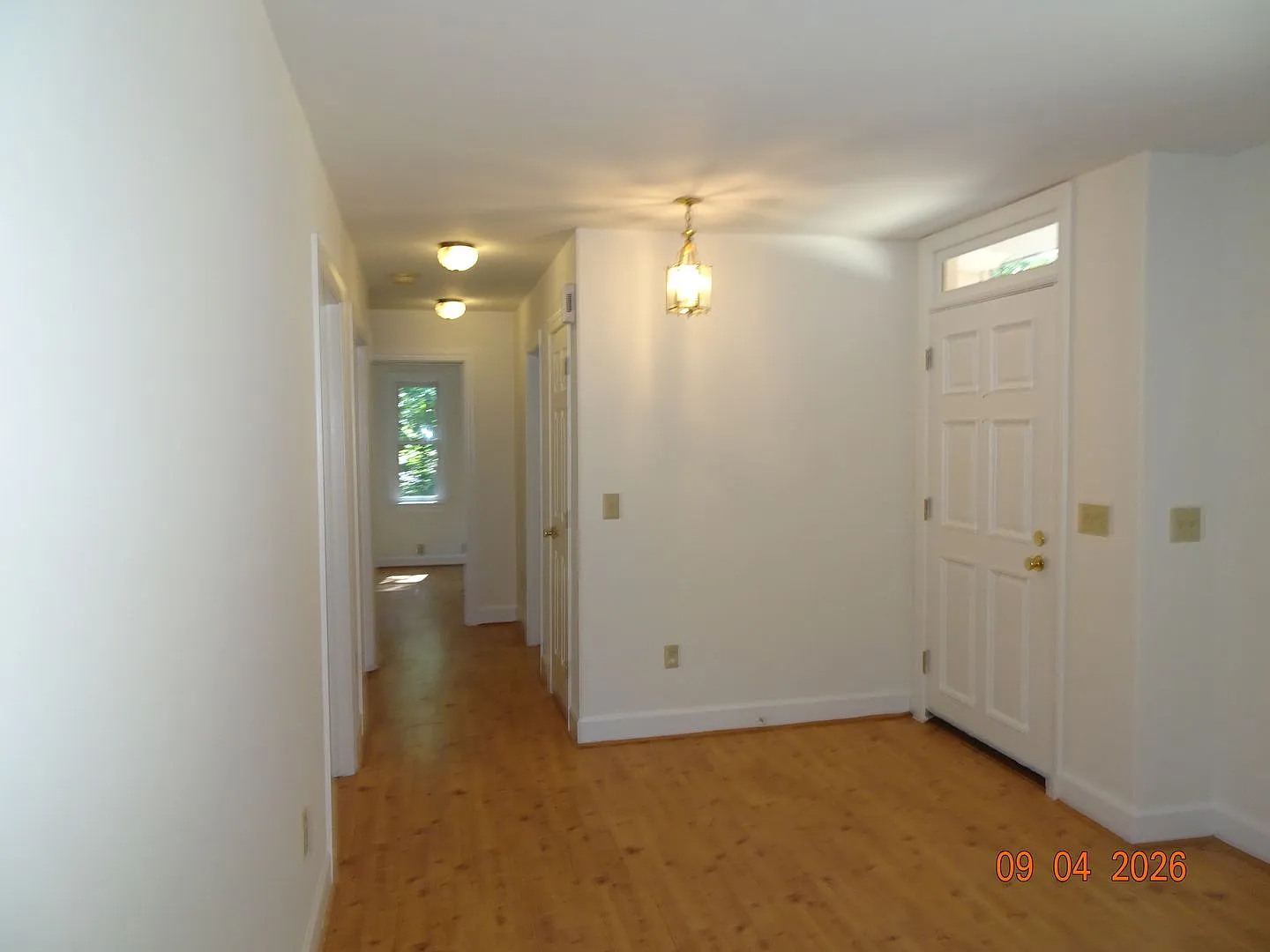 4 bedroom, 3 full bathroom 2 Story Single Family Home for rent — Photo 4