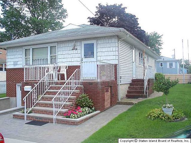 1st image of 60 Roswell Ave