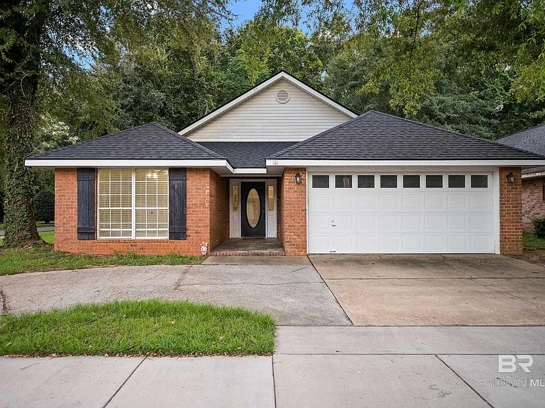101 Davison Loop — Photo 1