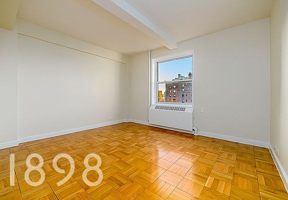4th image of 2255 5th Ave APT 8C