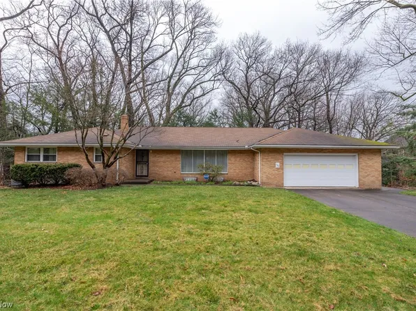 125 Sherwood Dr, Akron, OH 44303
