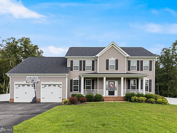 3rd image of 40312 Laurel Cir