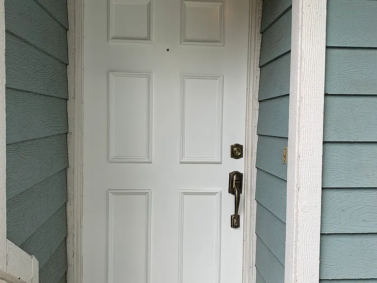 230 Entrance Rd #12 — Photo 2