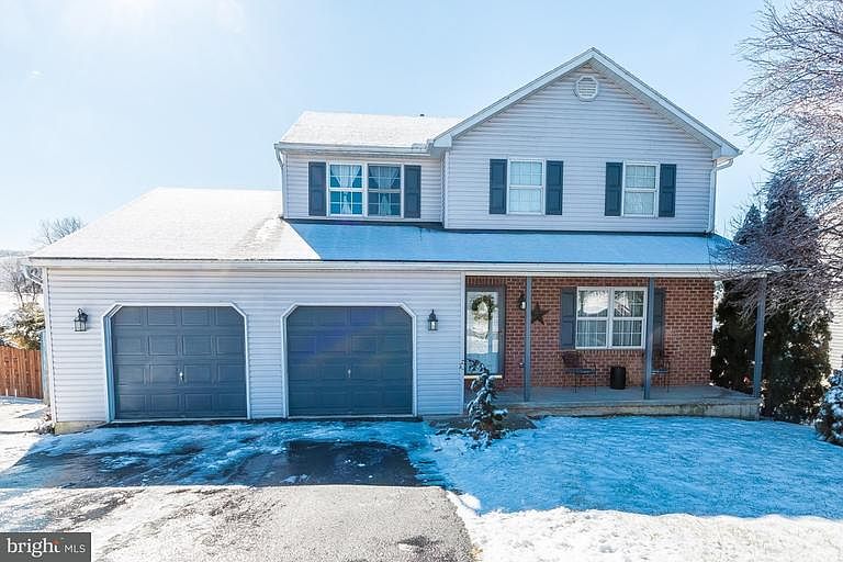 1st image of 312 Dogwood Ln