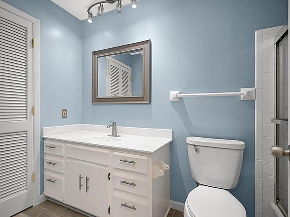 4th image of 10397 Juniper Ln