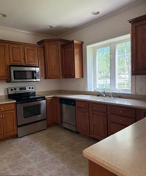 111 Village Dr — Photo 5