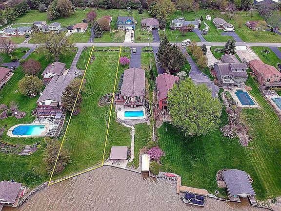 3rd image of 1220 E Choctaw Dr