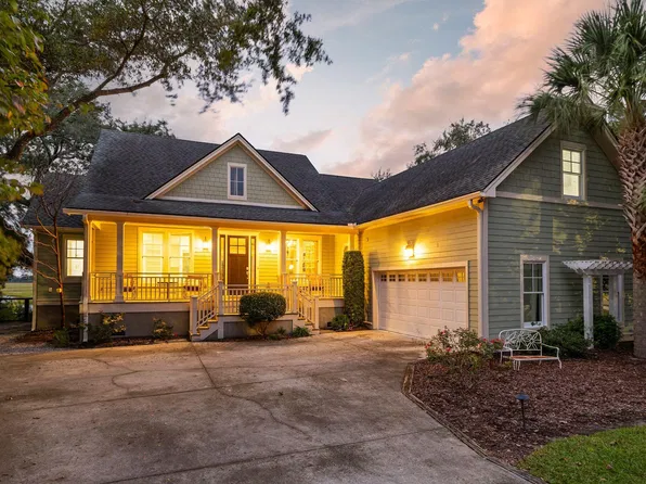 823 Colony Dr, Charleston, SC 29407
